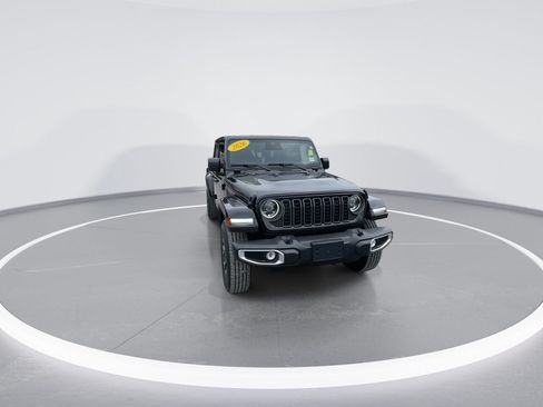 Used 2026 Jeep Gladiator Sport AWD/4WD image 4