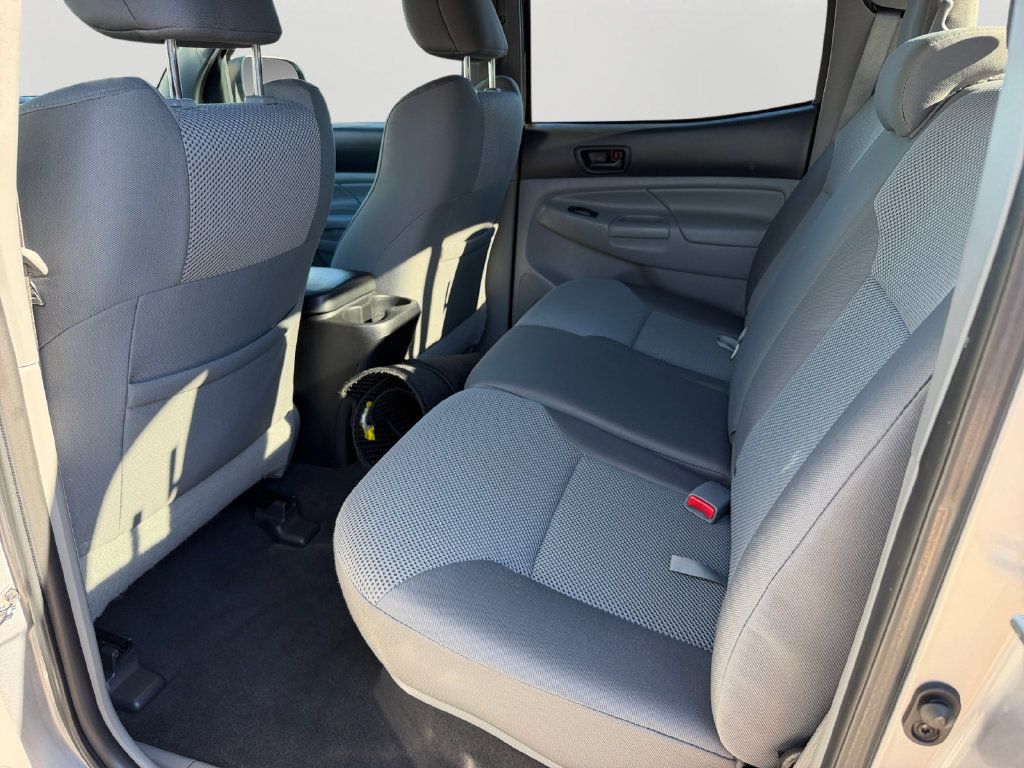 Used 2015 Toyota Tacoma 4x4 Double Cab w/ TRD Sport Package image 12