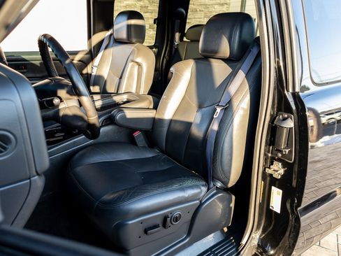 Used 2006 Chevrolet Silverado 3500 LT w/ Heavy-Duty Power Package image 35