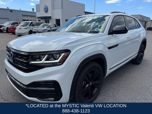 Certified 2023 Volkswagen Atlas Cross Sport SEL R-Line AWD/4WD image 1
