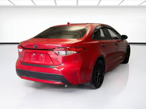 Used 2020 Toyota Corolla LE w/ Carpet Mat Package (TMS) FWD image 4