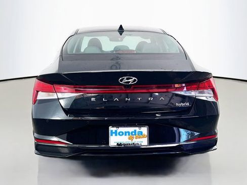 Used 2023 Hyundai Elantra Limited image 8