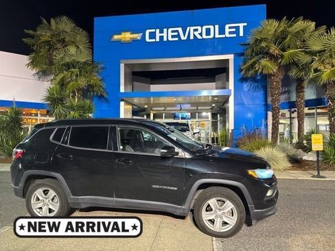Used 2022 Jeep Compass Latitude AWD/4WD image 1