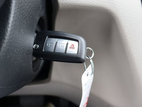 Used 2018 Nissan Rogue Sport FWD image 35