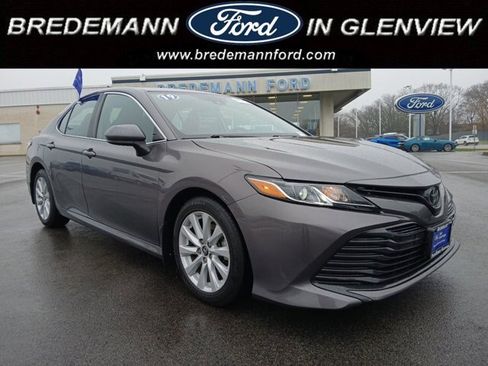 Used 2019 Toyota Camry LE image 1