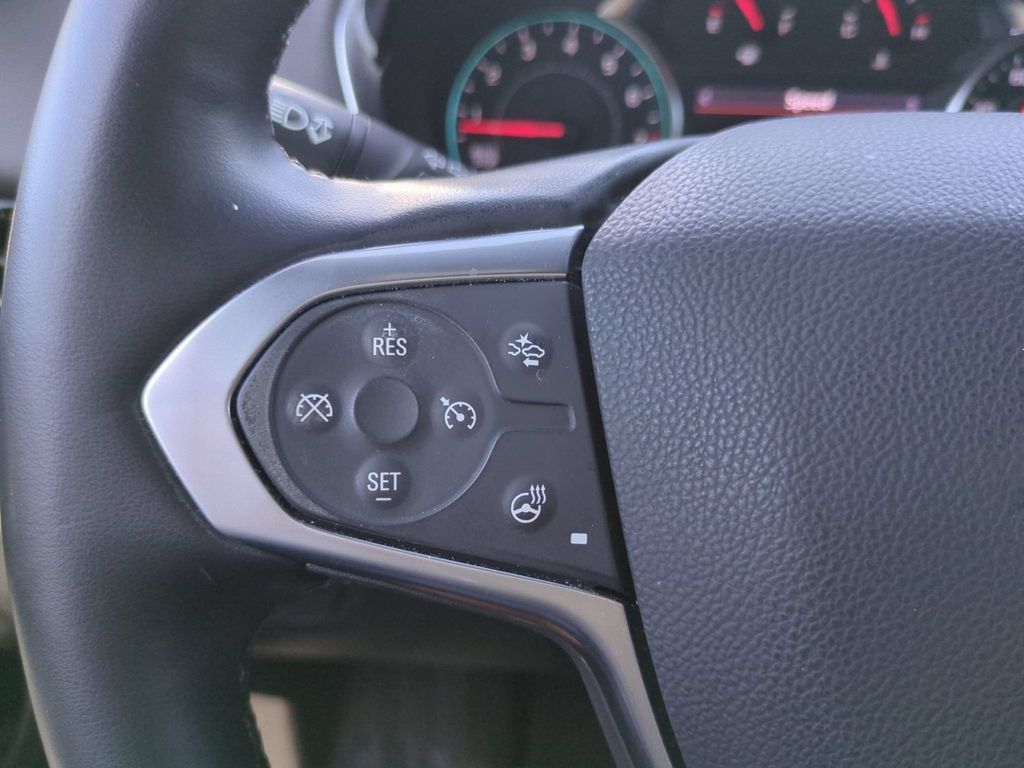 Used 2023 Chevrolet Traverse LT FWD image 29