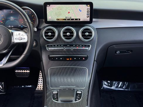 Used 2022 Mercedes-Benz GLC 300 image 23