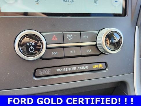 Certified 2024 Ford Edge SE w/ Black Appearance Package image 21