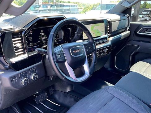 Used 2025 GMC Sierra 2500 SLE AWD/4WD image 19