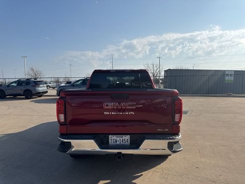 Used 2021 GMC Sierra 1500 SLE image 4