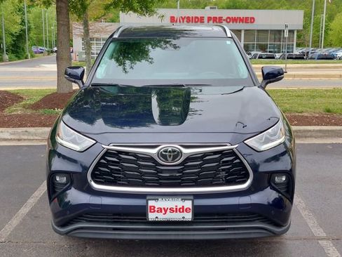 Used 2024 Toyota Highlander Limited AWD/4WD image 3
