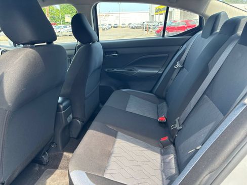 Used 2025 Nissan Versa SV FWD image 21