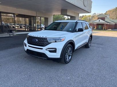 Certified 2023 Ford Explorer XLT w/ Equipment Group 202A