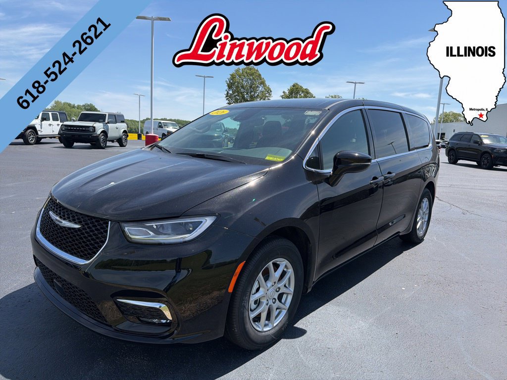 New 2026 Chrysler Pacifica Select FWD image 1