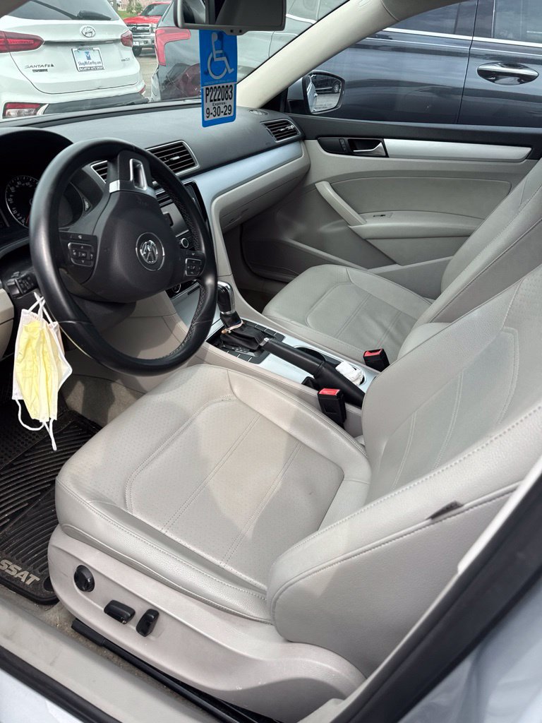 Used 2013 Volkswagen Passat TDI SE FWD image 2