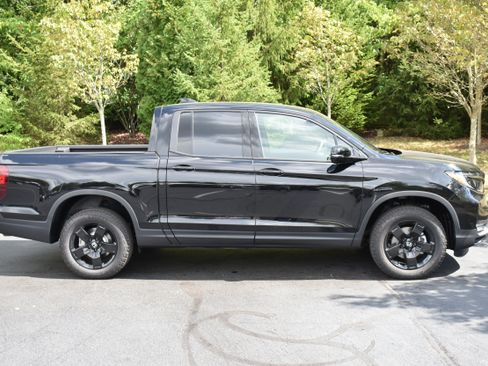 New 2026 Honda Ridgeline Black Edition image 9