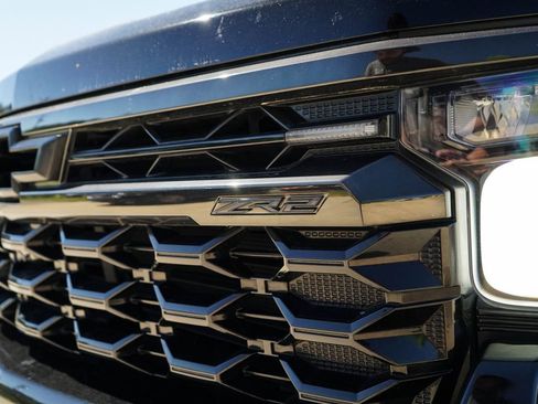 Used 2022 Chevrolet Silverado 1500 ZR2 w/ Technology Package AWD/4WD image 19