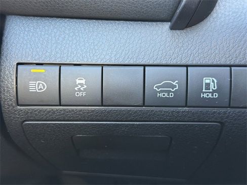 Used 2019 Toyota Camry SE image 36