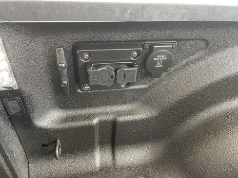 Used 2022 RAM 3500 Limited image 31