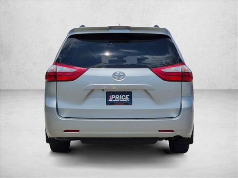 Used 2019 Toyota Sienna LE FWD image 7