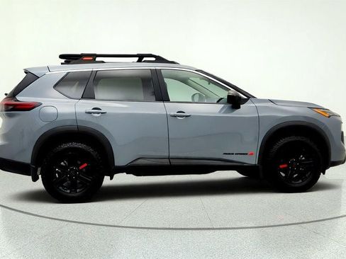 Used 2026 Nissan Rogue SV AWD/4WD image 4