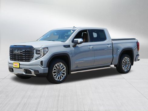 Used 2025 GMC Sierra 1500 Denali Ultimate AWD/4WD image 3