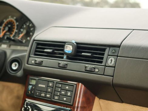 Used 1990 Mercedes-Benz 300 SL image 31