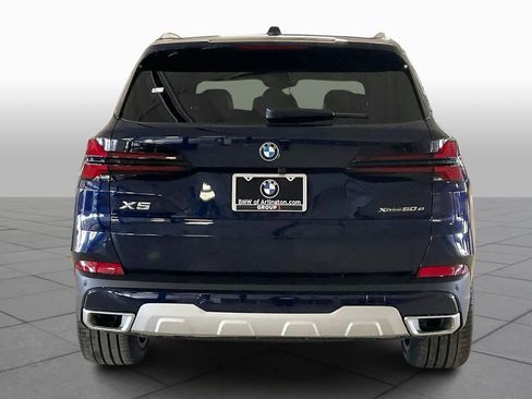 New 2026 BMW X5 xDrive50e image 4