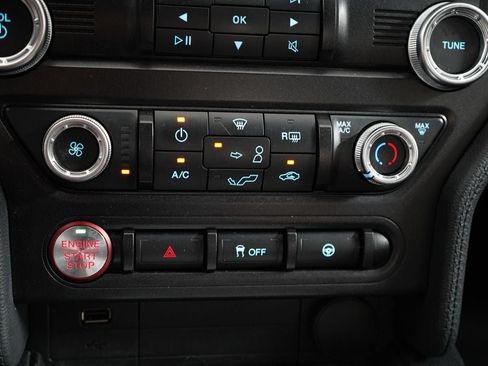 Used 2019 Ford Mustang Coupe RWD image 24
