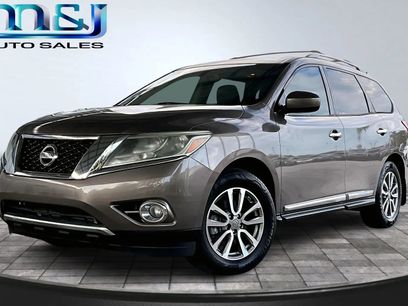 Used 2014 Nissan Pathfinder SL w/ SL Premium Package