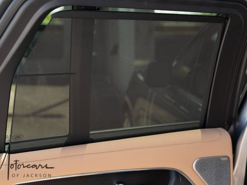 Used 2025 Land Rover Range Rover Autobiography AWD/4WD image 33