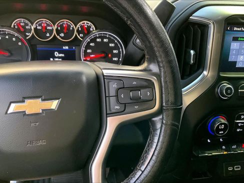 Used 2021 Chevrolet Silverado 1500 LT RWD image 23