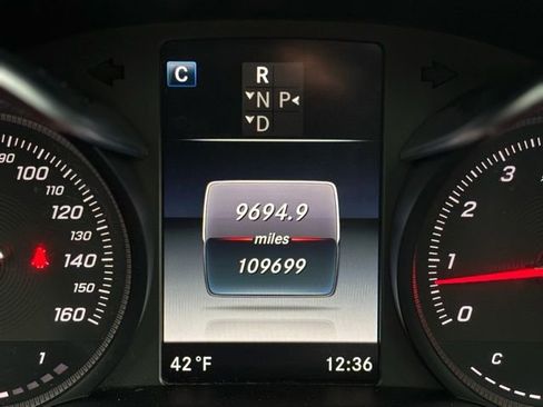 Used 2018 Mercedes-Benz GLC 300 4MATIC image 30