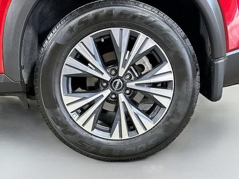Used 2023 Nissan Rogue SV FWD image 30