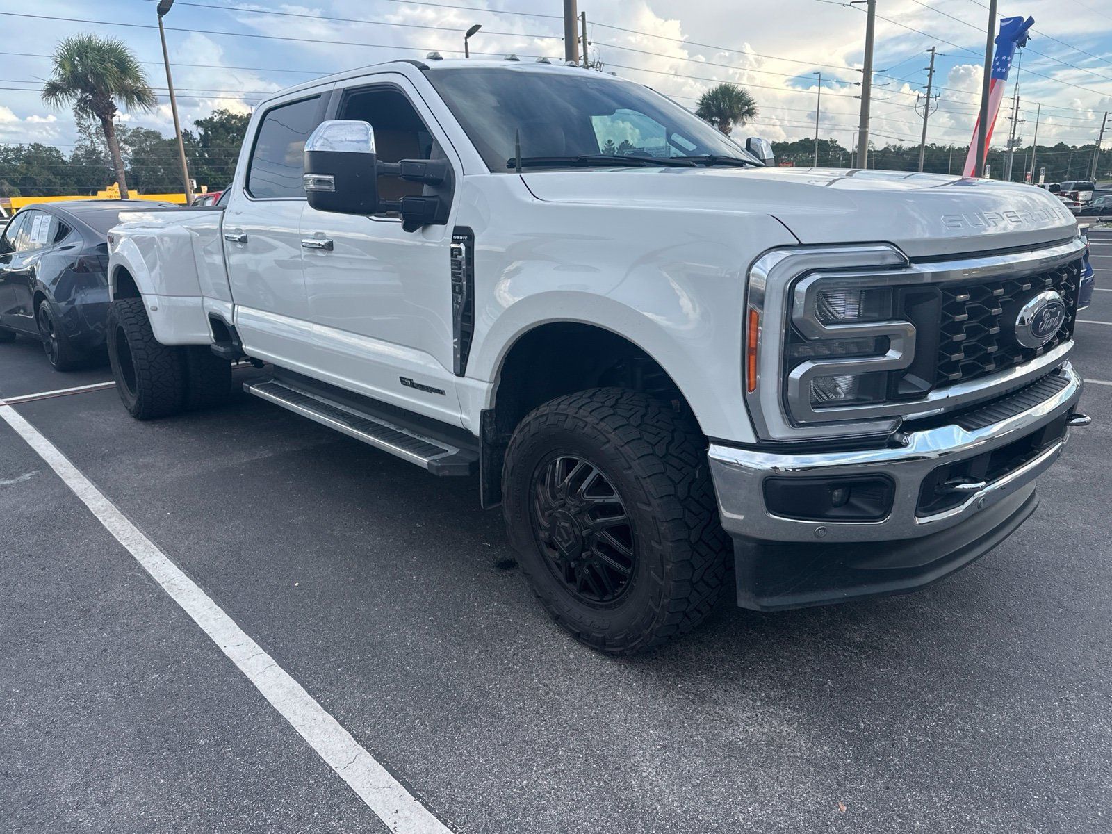 Used 2023 Ford F350 Lariat w/ Tow Technology Package AWD/4WD image 1