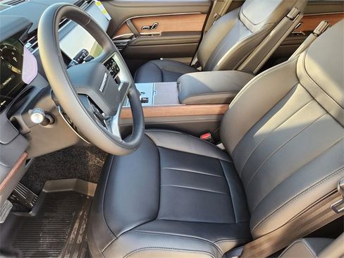 New 2026 Land Rover Range Rover SE image 9
