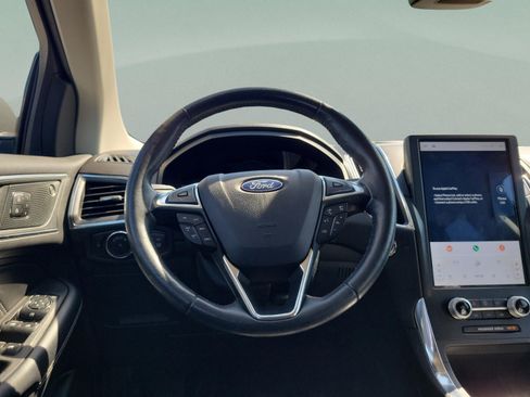 Used 2023 Ford Edge Titanium image 13