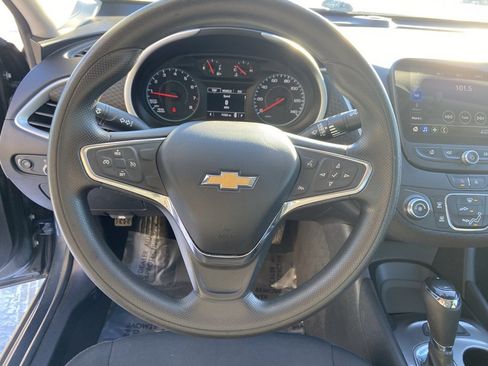 Used 2020 Chevrolet Malibu LS image 11