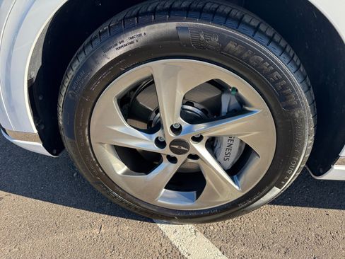 Used 2026 Genesis GV70 2.5T image 26