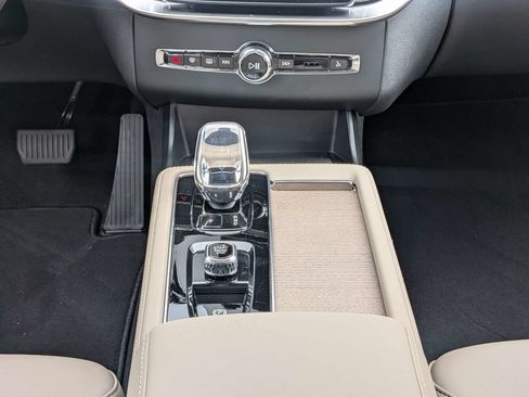 Certified 2026 Volvo XC90 B5 Plus w/ Protection Package Premier AWD/4WD image 24