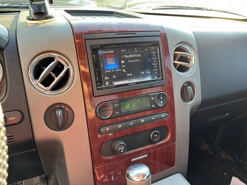 Used 2006 Ford F150 Lariat AWD/4WD image 22