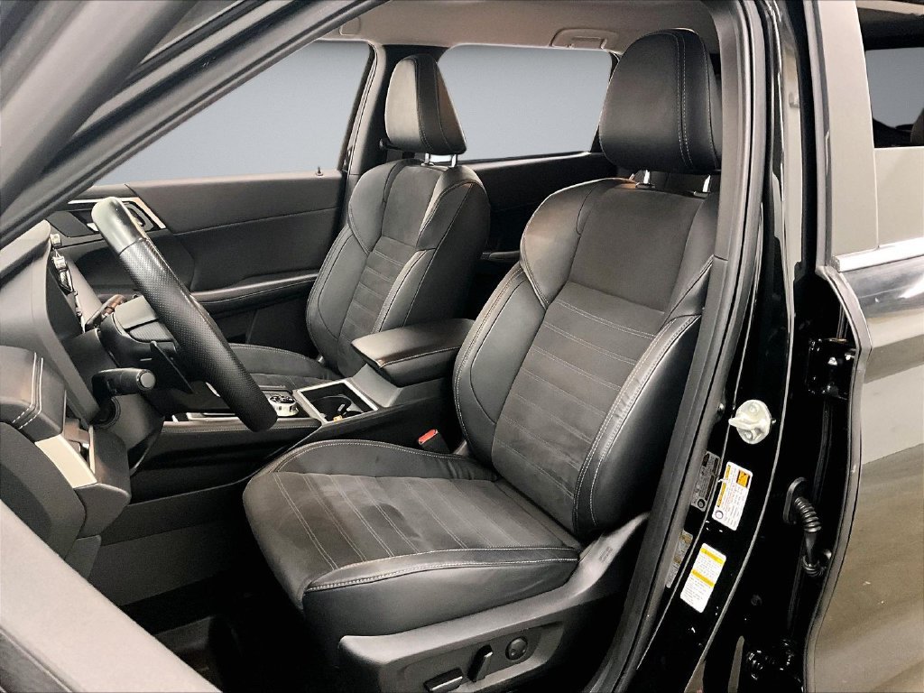 Used 2023 Mitsubishi Outlander SE AWD/4WD image 21