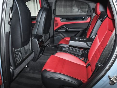 Used 2024 Porsche Cayenne Turbo GT image 54