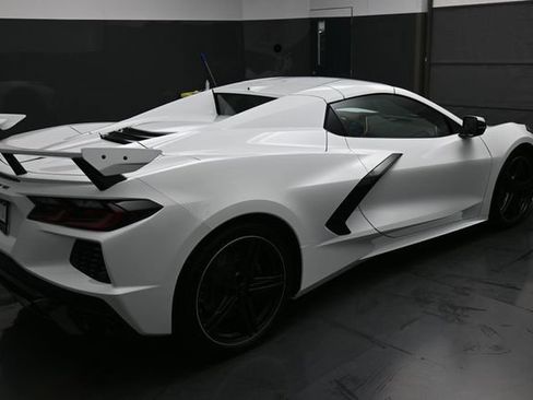Used 2025 Chevrolet Corvette Stingray Preferred Conv w/ Z51 Performance Package RWD image 31