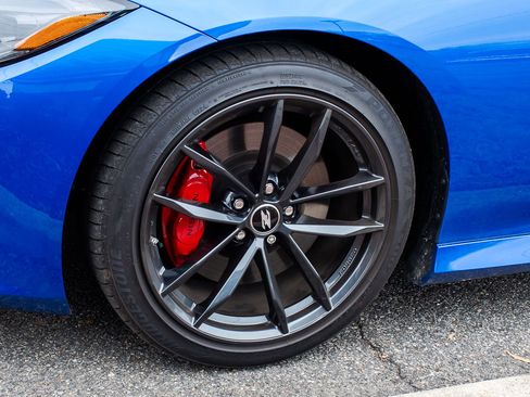 Used 2024 Nissan Z Performance w/ Floor Mat Package image 5