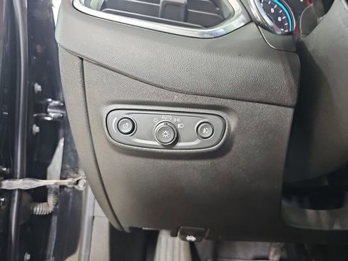 Used 2020 Chevrolet Equinox LT w/ Driver Convenience Package FWD image 31