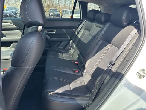 Used 2025 MAZDA CX-50 AWD 2.5 S w/ Premium Plus Pkg image 6