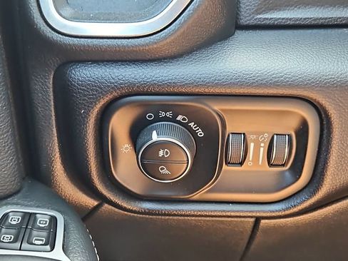 Used 2024 RAM 2500 Laramie w/ Safety Group AWD/4WD image 19