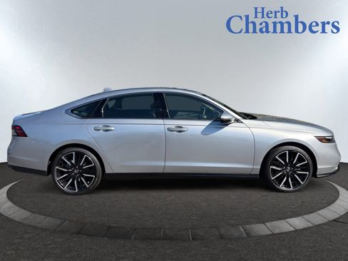 New 2025 Honda Accord Touring image 11