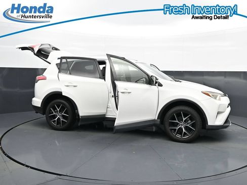 Used 2016 Toyota RAV4 SE FWD image 40